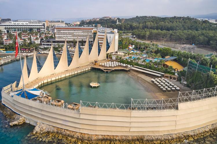 Adin Beach Hotel