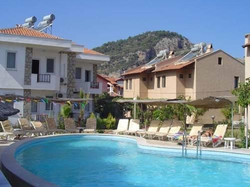Ali Özalp Villas & Apartments