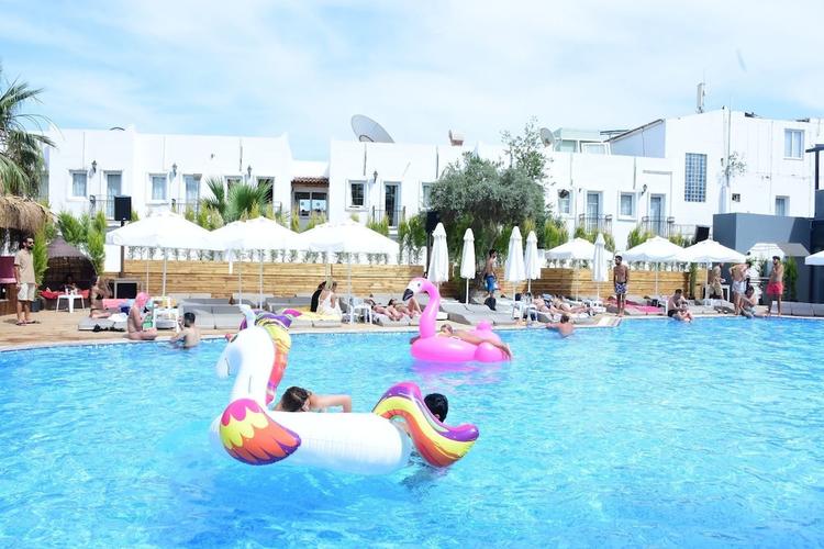 Regulus Beach Gümbet Resort