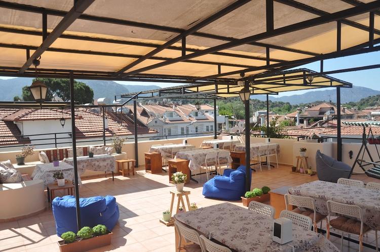 Dalyando Hotel