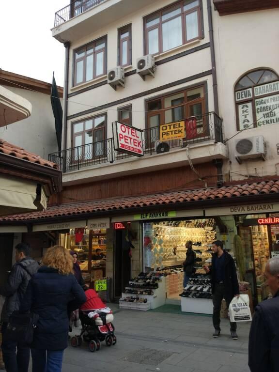Petek Otel