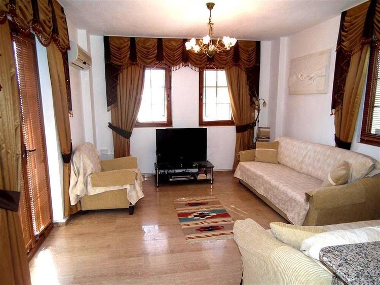 Iris Villa