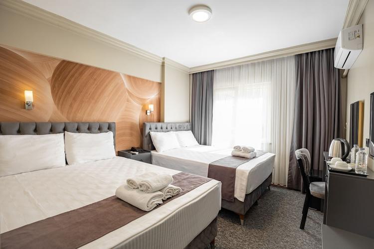 Loyal City Hotel