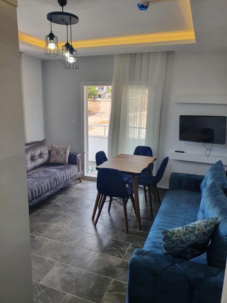 Mavi Yesil Apart Hotel Tisan