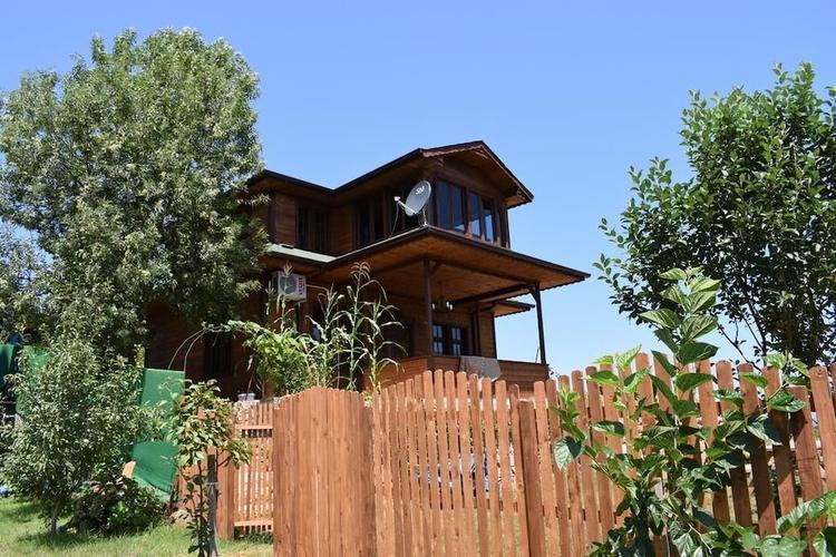 Zahi Bungalov