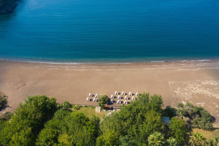 Eden Bungalows & Beach