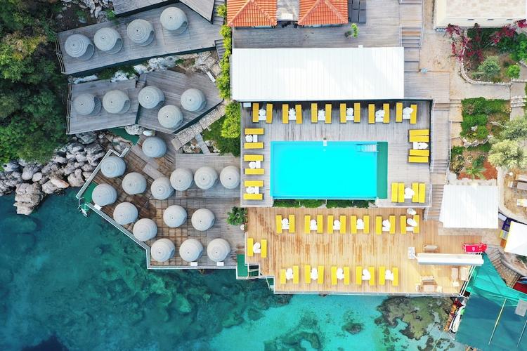 Greenbeach Hotel