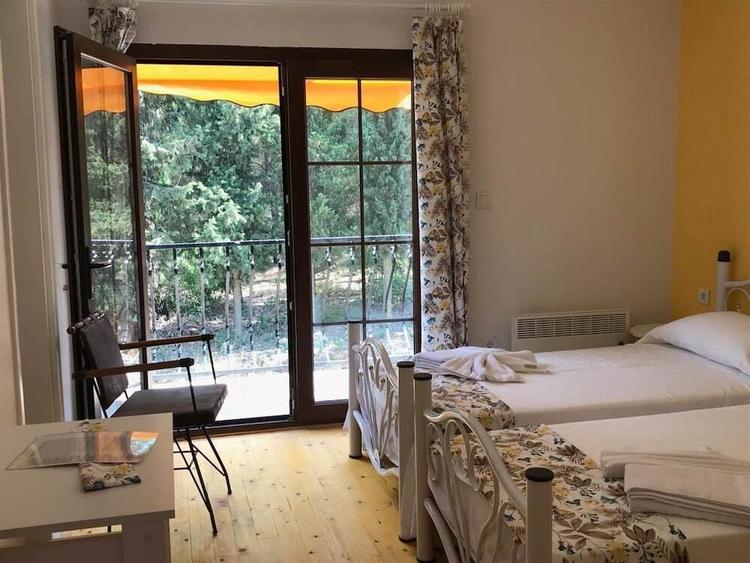 Baska Bir Yer Butik Otel