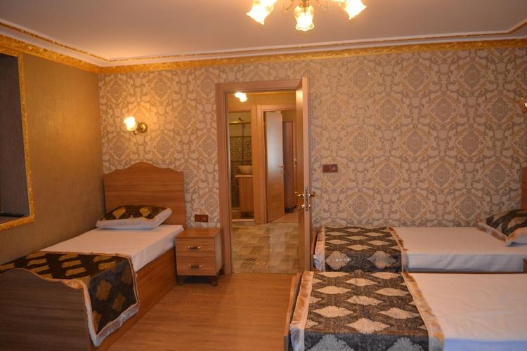 La Casa Suites