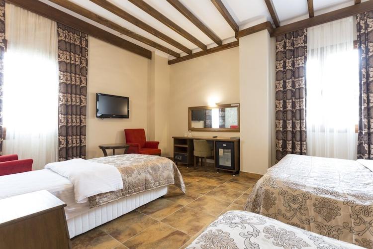Egelia Imroz Otel