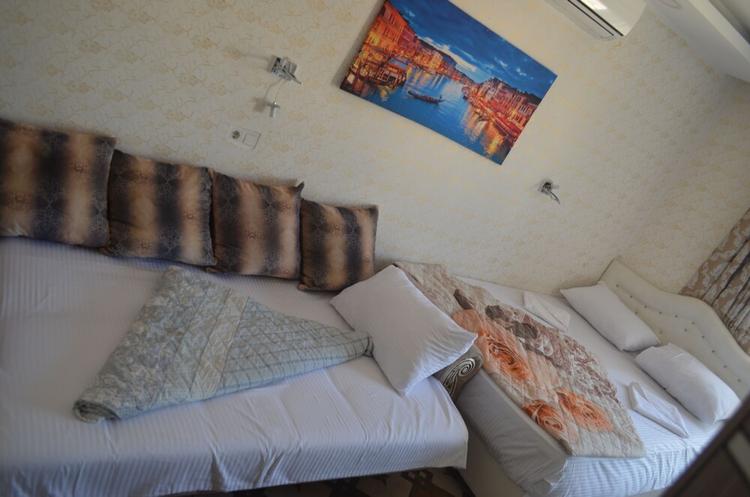 Lord Sophia Hotel