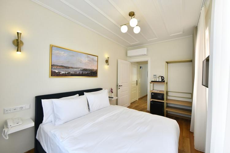 Agras Hotel