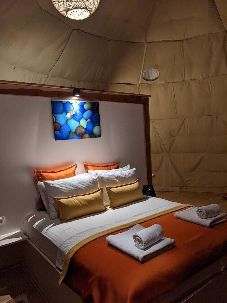 Turkdomes Glamping