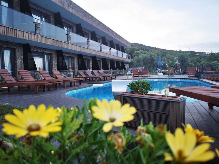 Assos Derin Mavi Otel