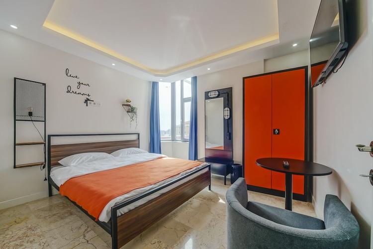 Manu Startup House