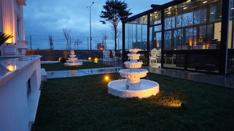 Mana Airport Hotel