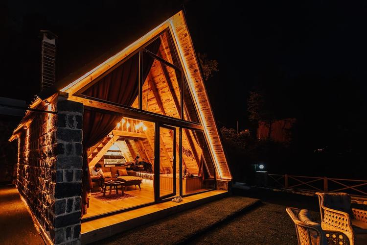 Zaba Suit Bungalov