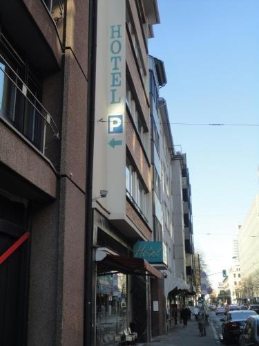 Hotel Moon