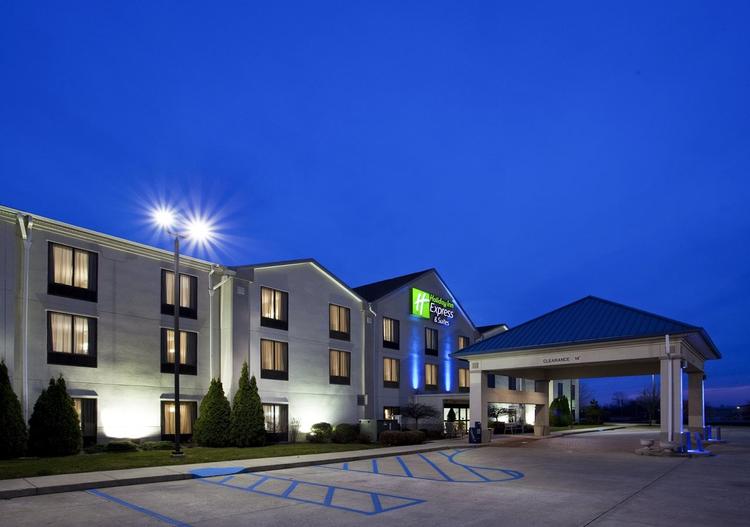 Baymont Inn & Suites by Wyndham Findlay