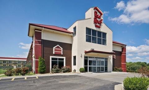 Red Roof Inn KC Sports Complex