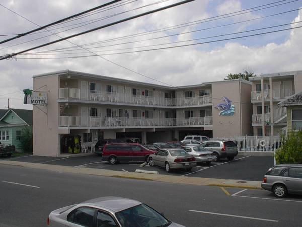 Bay Breeze Motel