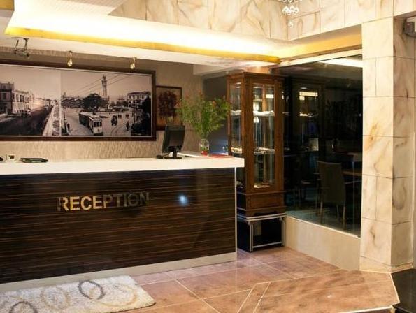 Envoy Hotel