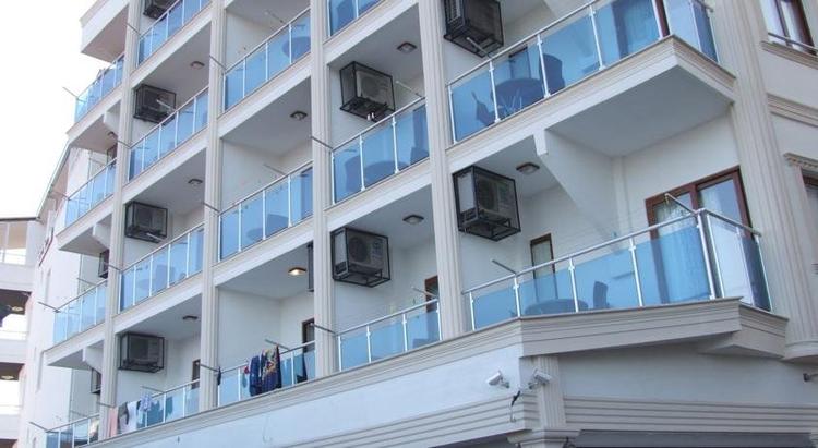 Nisan Hill Hotel