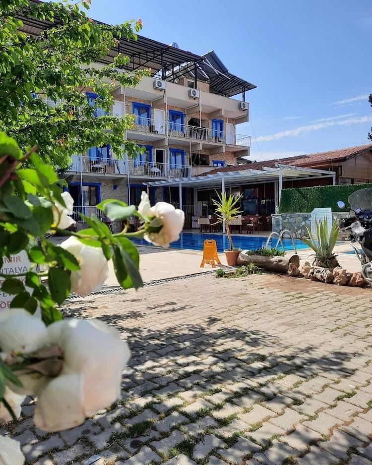 Ozturk Hotel