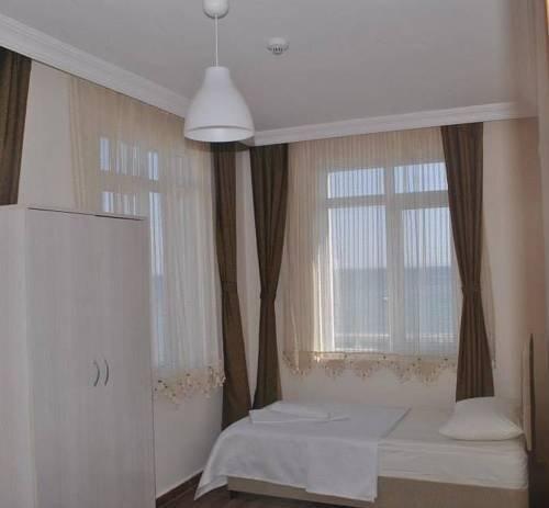 Tum Trio Hotel