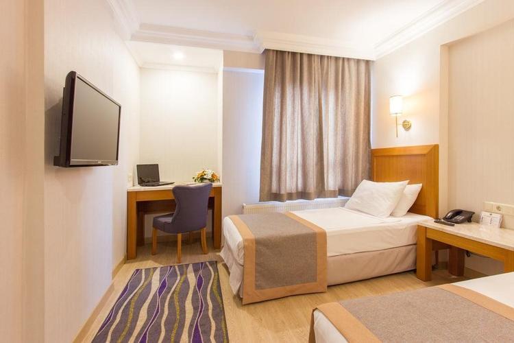 Dogan Royal Hotel