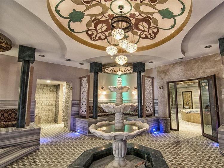 Crystal Towers Apart Hotel