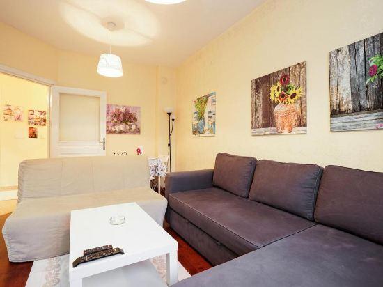 Halkali Fuarev Apartments