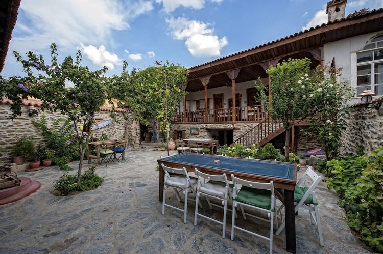 Birgi Butik Otel Saliha Hanim Tas Konak