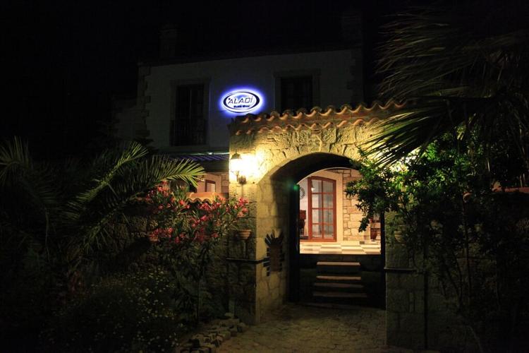 Aladi Hotel
