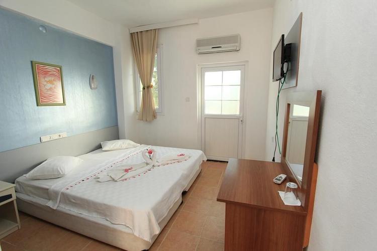 Petit Garden Hotel