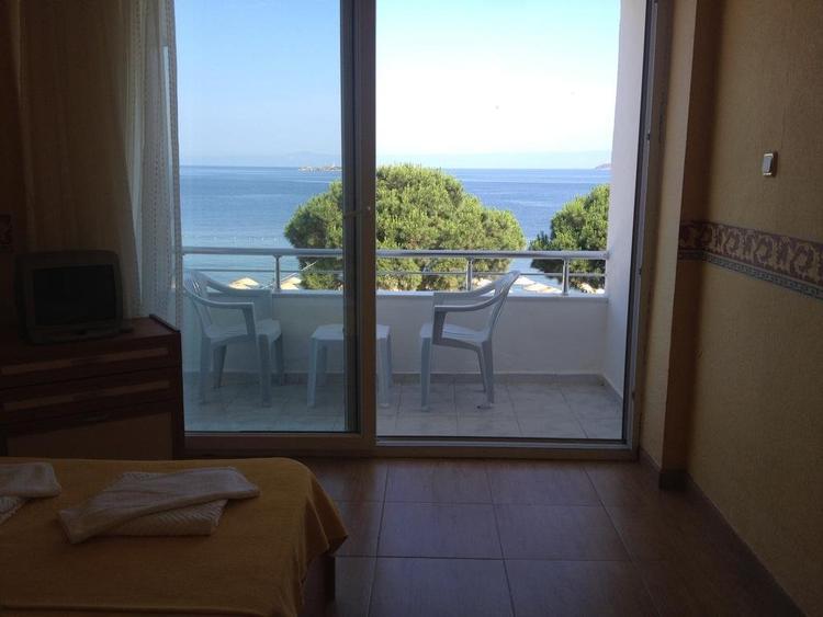 Yarar Hotel