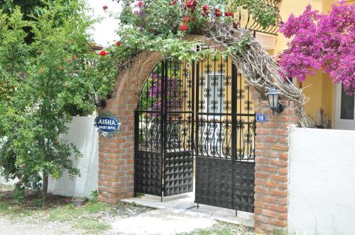 Aisha Apart Hotel