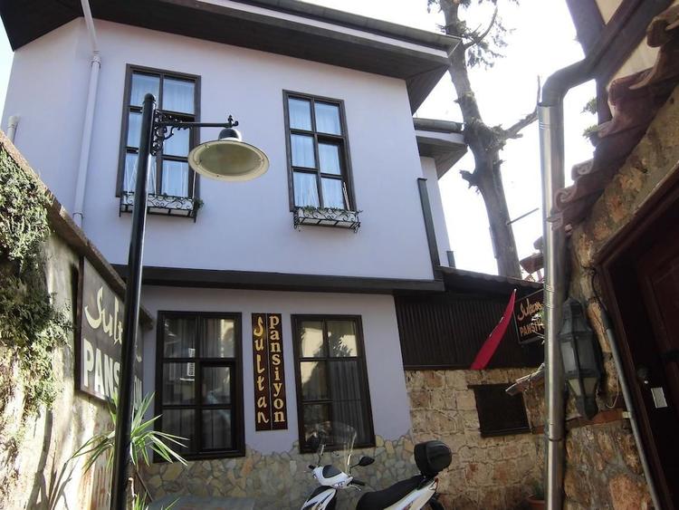 Sultan Pension