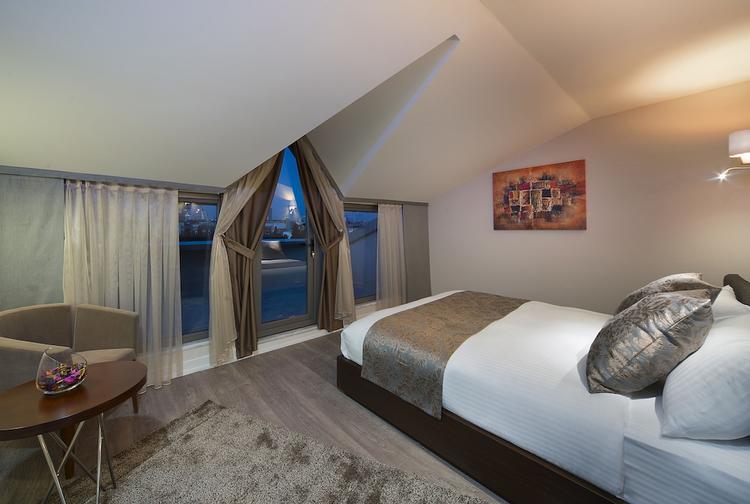 The Clock Suites