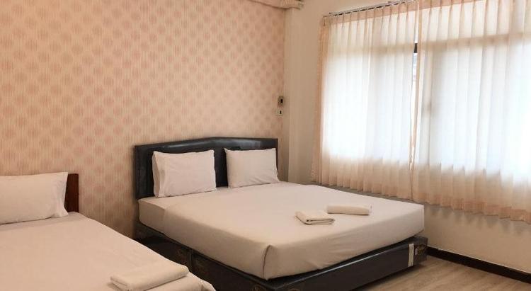 Sandee Room