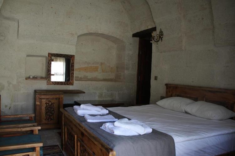 Rose Cave Hotel