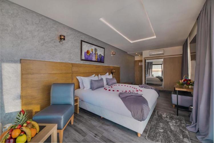 Stars Hotel