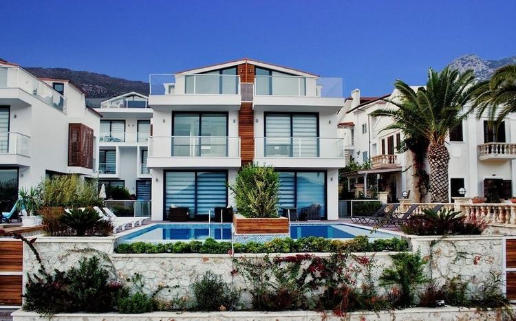 Villa Ladera by VillaTatilin