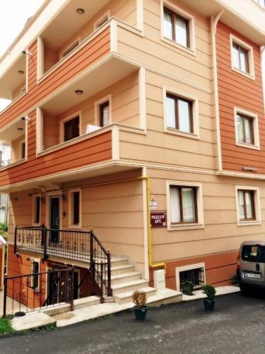 Mazlum Apart