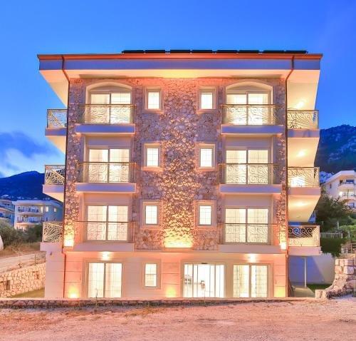 Hediye Hanim Suit Apart
