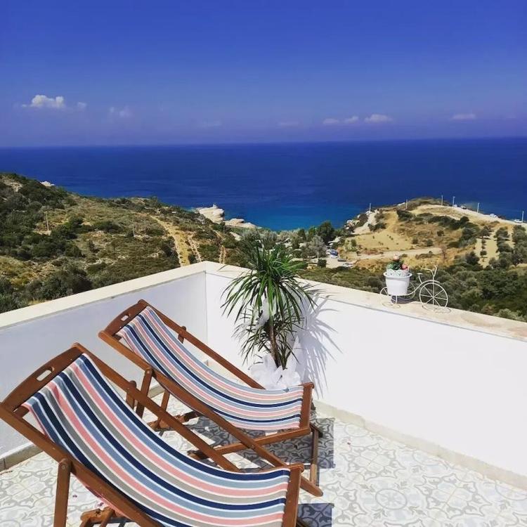 Laila Otel Karaburun