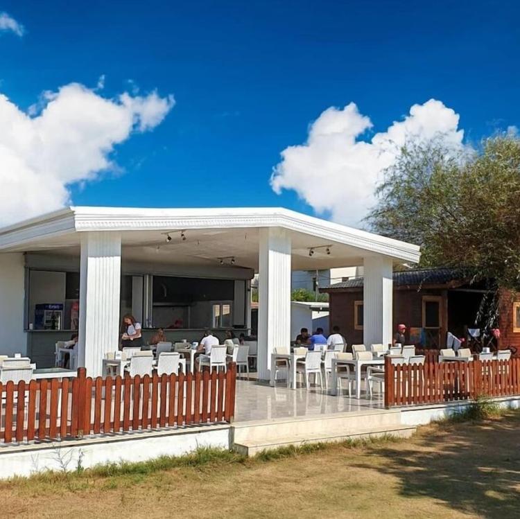 Okeanos Beach Bungalow