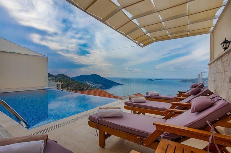 Villa Sardunya by Lucida Villas