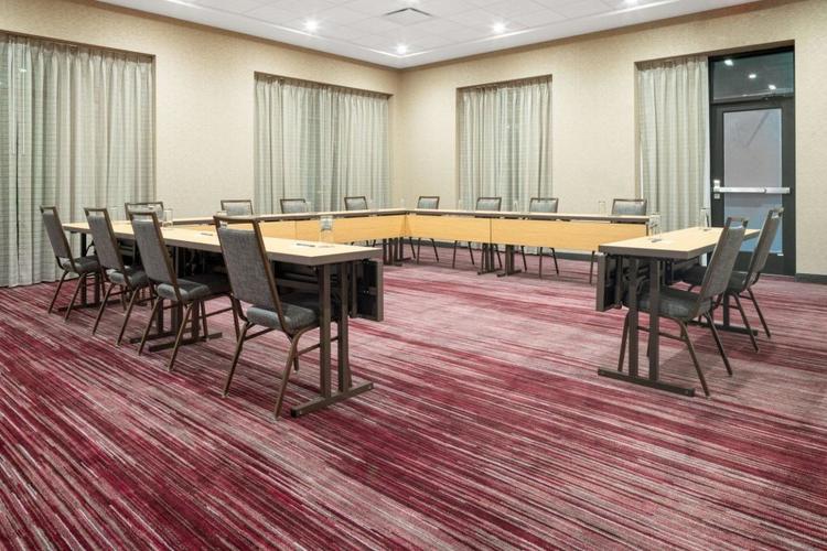 Courtyard By Marriott Houston Northeast