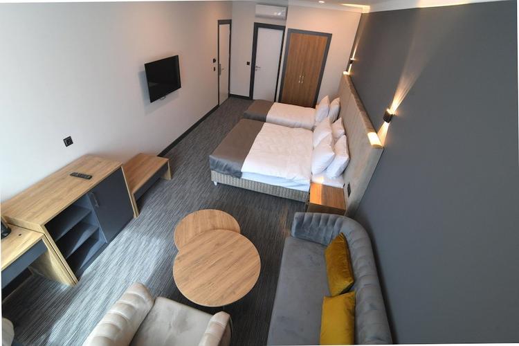 Vplus Hotel